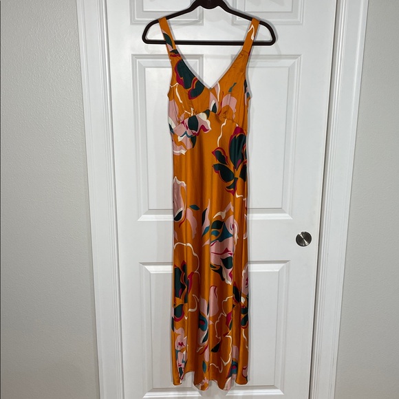 Reformation Daytona Silk Dress Medium Sleeveless Orange Floral Midi V Neck - Picture 10 of 16